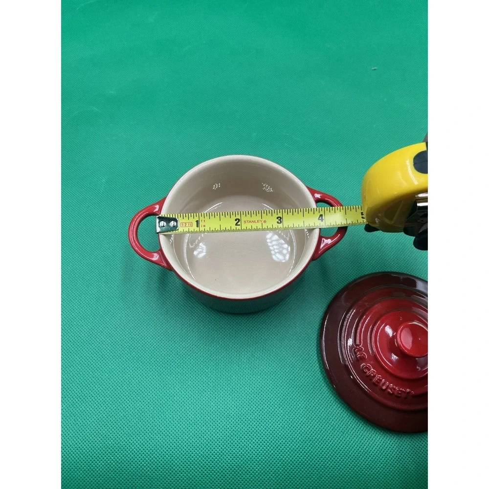 Le Creuset 8 oz Petite Round Casserole 4